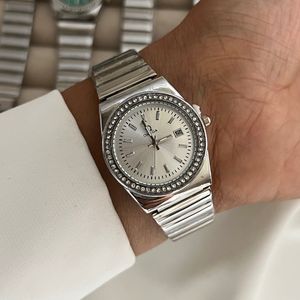 قیمت ساعت امگا  زنانه