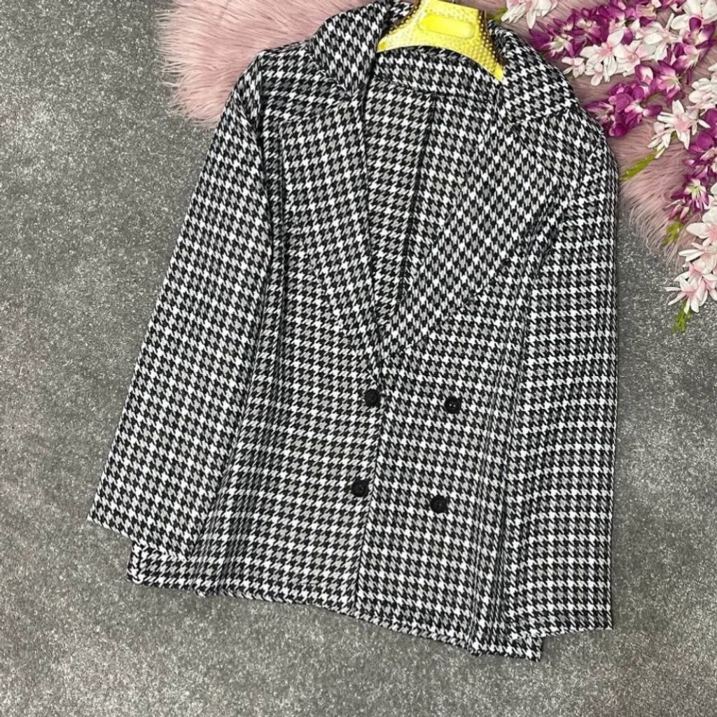 مشخصات کت چهارخونه طرح یقه انگلیسی سارینا