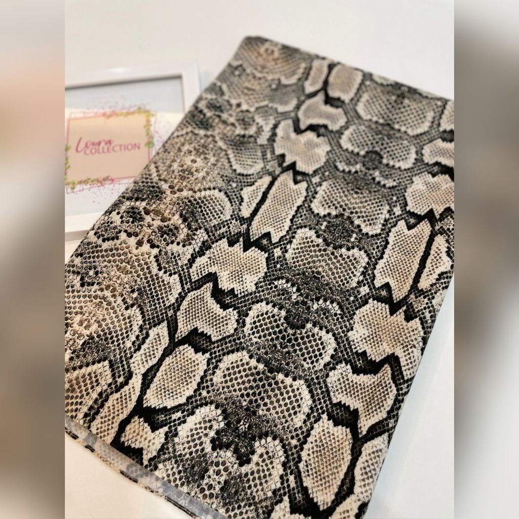 فروش اینترنتی شال موهر زبرا