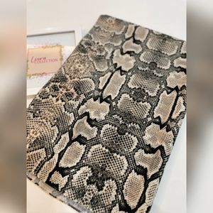 فروش اینترنتی شال موهر زبرا