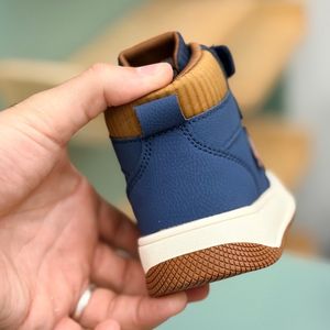 خرید اینترنتی قیمت کتونی بچگانه نیم ساق طرح Brave از AMG کد 4080502