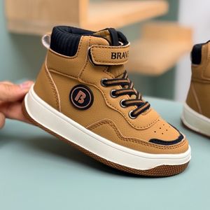 خرید اینترنتی قیمت کتونی بچگانه نیم ساق طرح Brave از AMG کد 4080502