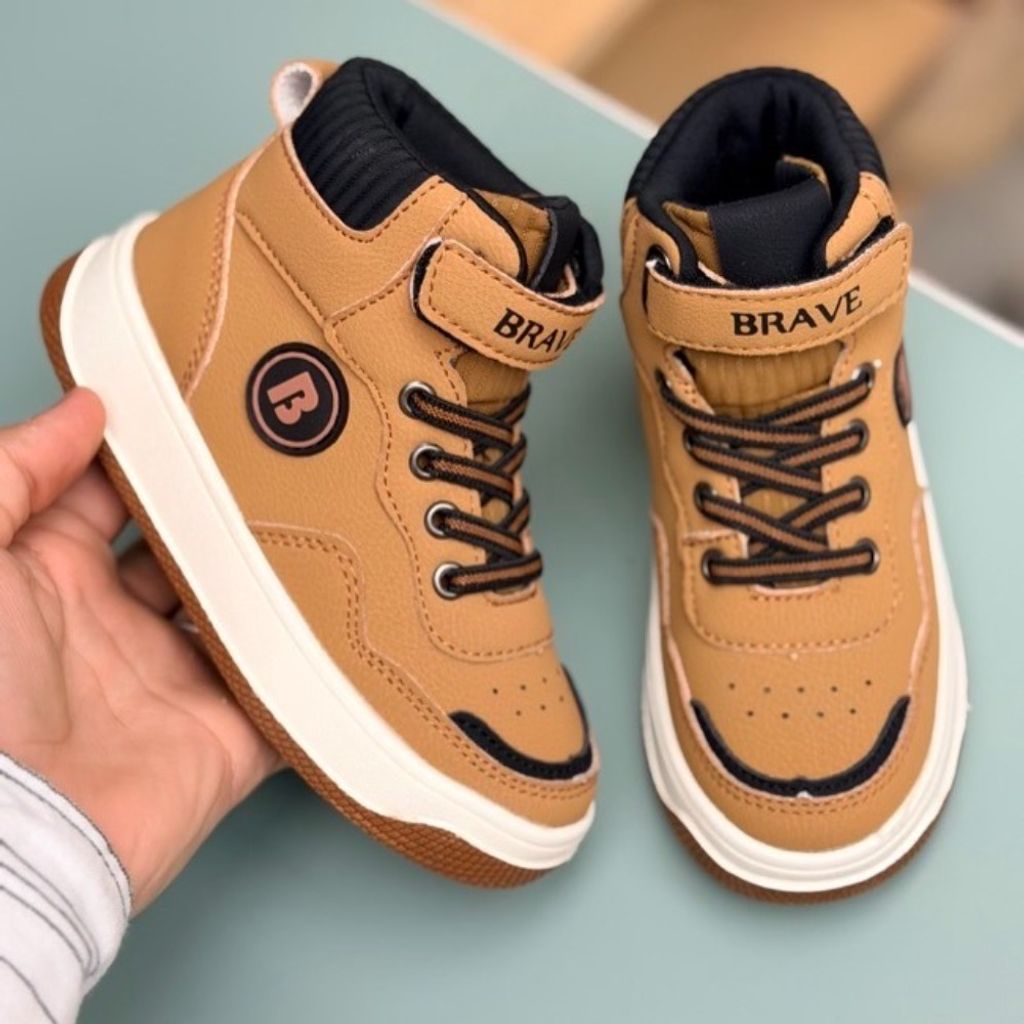 فروش اینترنتی کتونی بچگانه نیم ساق طرح Brave از AMG کد 4080502