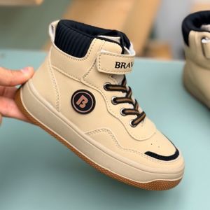 خرید انلاین کتونی بچگانه نیم ساق طرح Brave از AMG کد 4080502