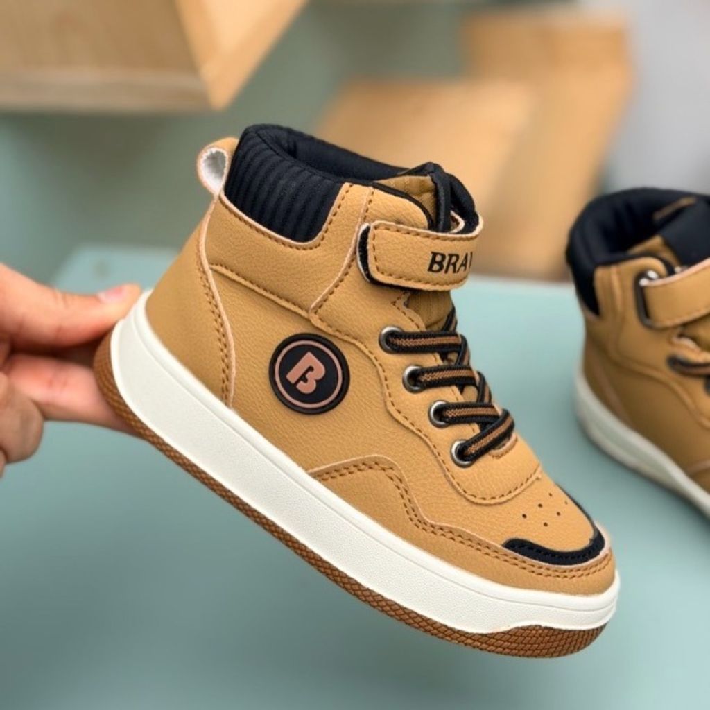 قیمت کتونی بچگانه نیم ساق طرح Brave از AMG کد 4080502