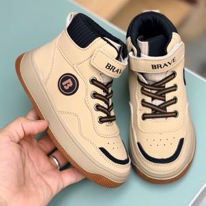 خرید اینترنتی قیمت کتونی بچگانه نیم ساق طرح Brave از AMG کد 4080502