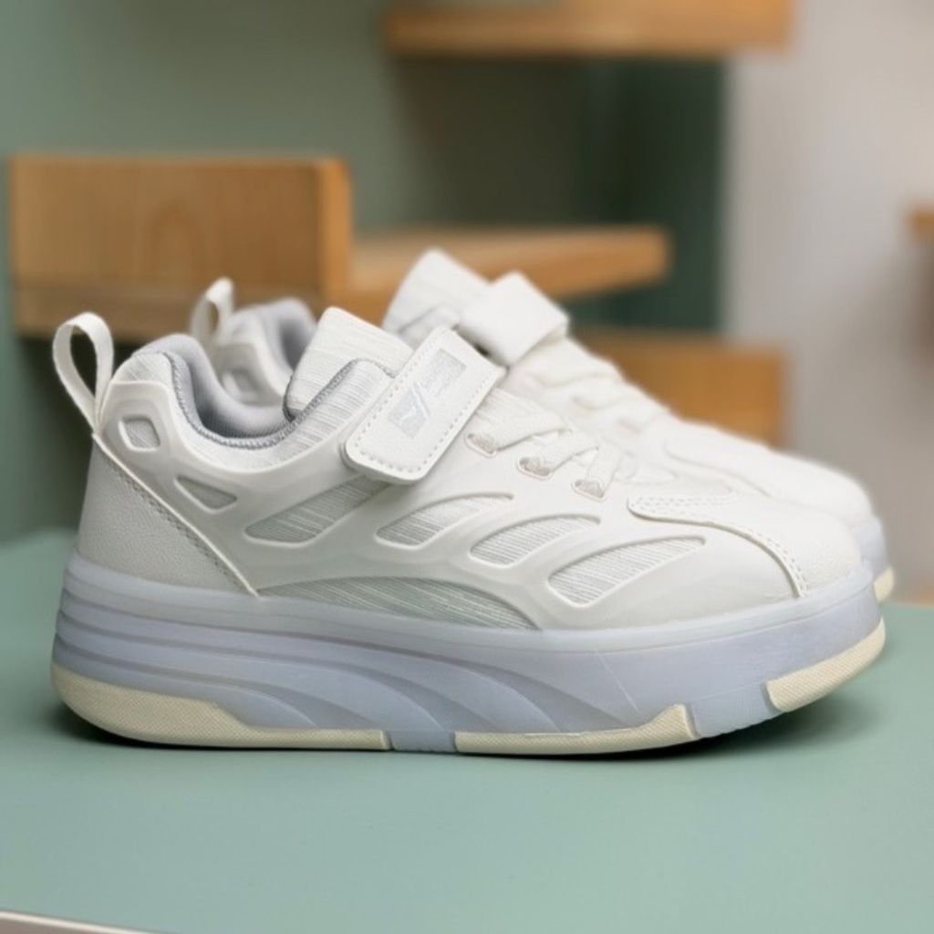 فروش اینترنتی کتونی بچگانه اسکیتی چراغدار چسبی از Kids کد 4080504