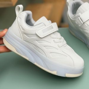 خرید اینترنتی قیمت کتونی بچگانه اسکیتی چراغدار چسبی از Kids کد 4080504