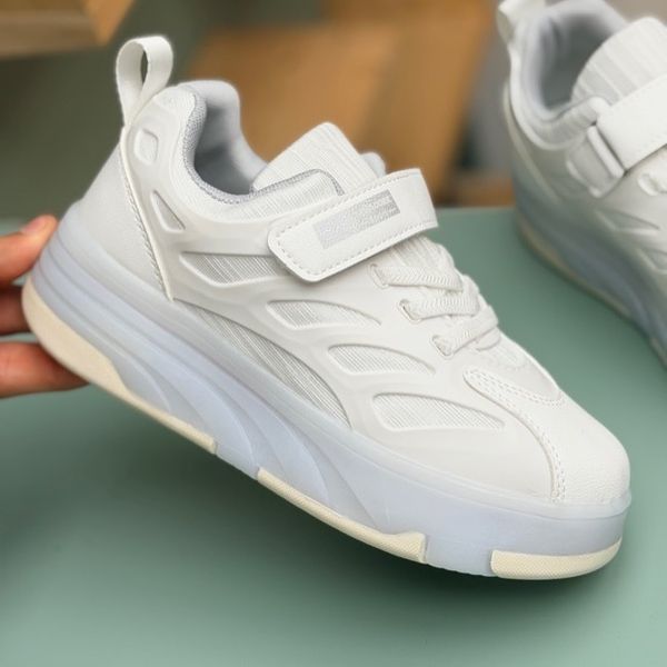 کتونی بچگانه اسکیتی چراغدار چسبی از Kids کد 4080504