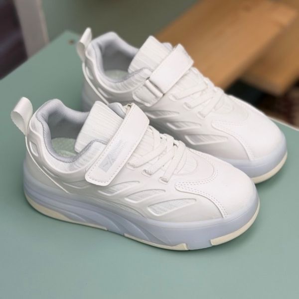 کتونی بچگانه اسکیتی چراغدار چسبی از Kids کد 4080504