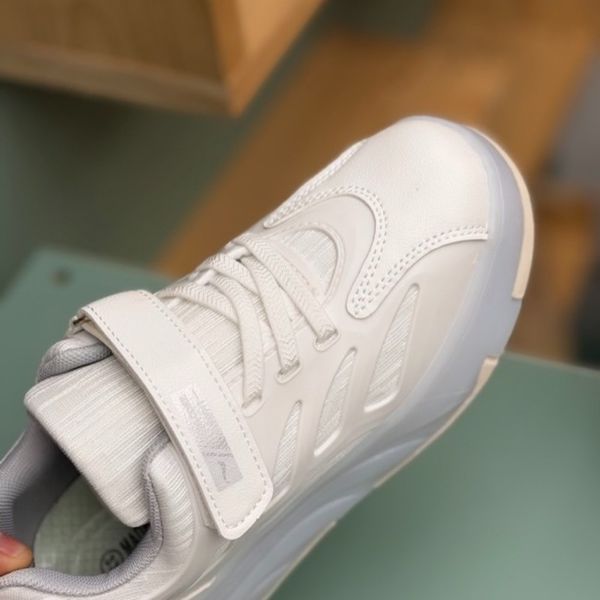 کتونی بچگانه اسکیتی چراغدار چسبی از Kids کد 4080504