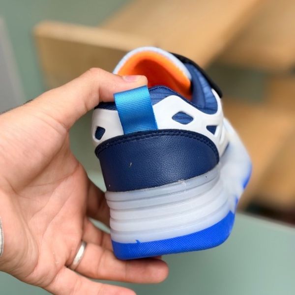 کتونی بچگانه اسکیتی چراغدار چسبی از Kids کد 4080504