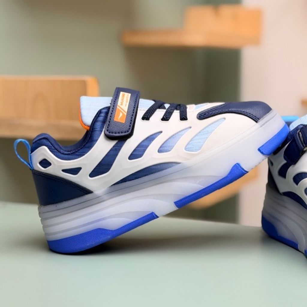 خرید اینترنتی قیمت کتونی بچگانه اسکیتی چراغدار چسبی از Kids کد 4080504