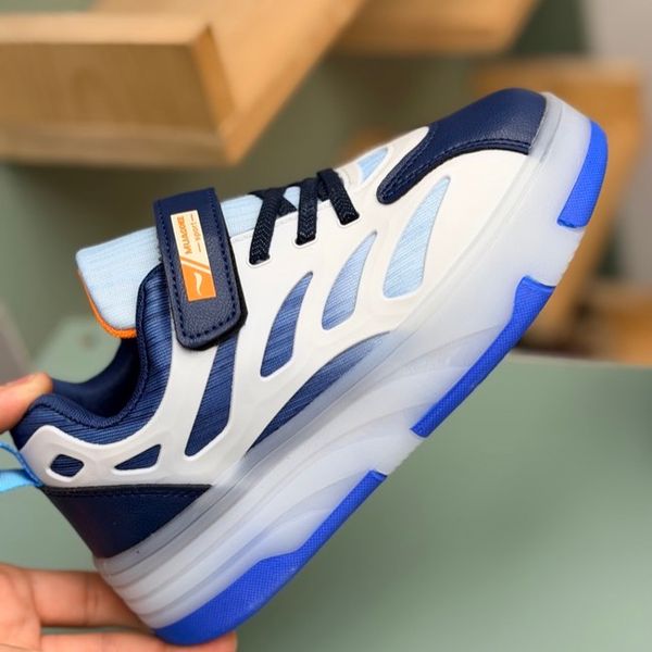 کتونی بچگانه اسکیتی چراغدار چسبی از Kids کد 4080504