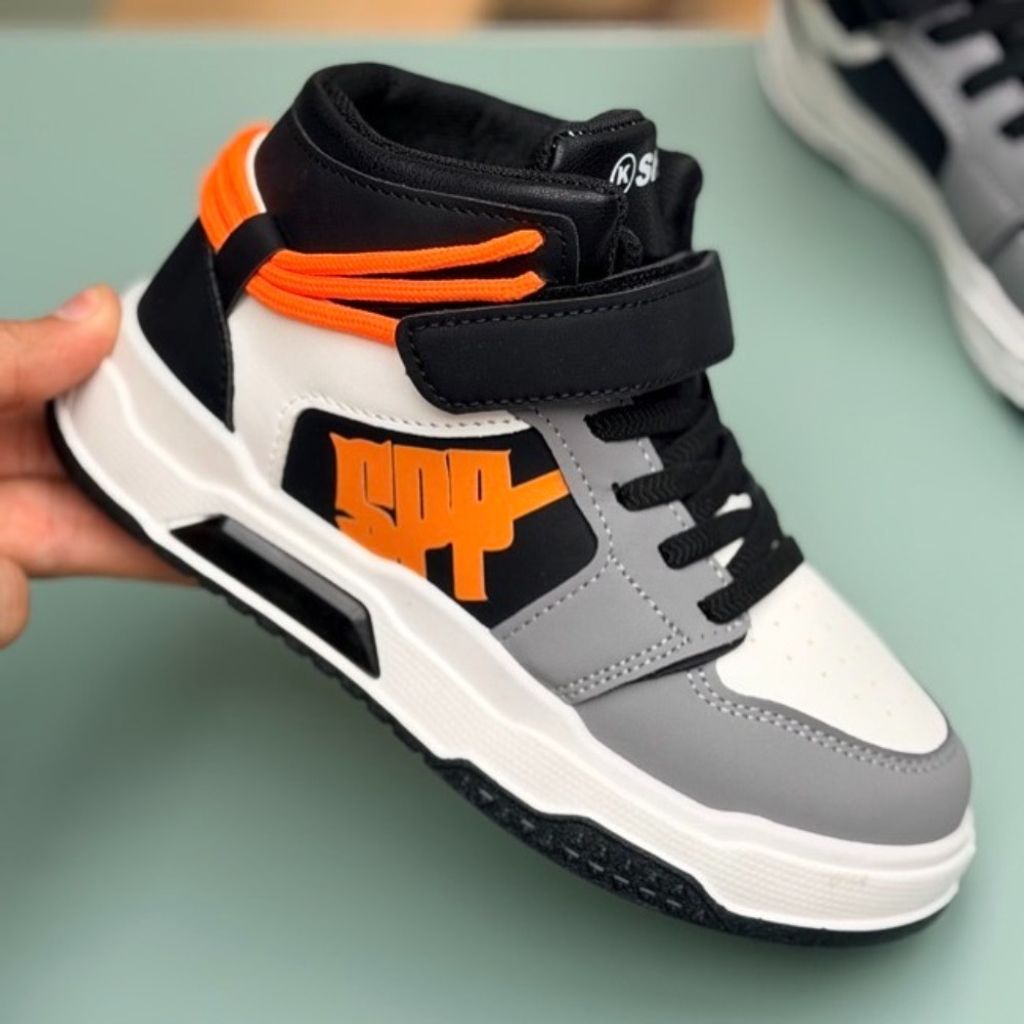 فروش اینترنتی کتونی بچگانه نیمساق طرح پشت بند از Kshoes کد 4080506