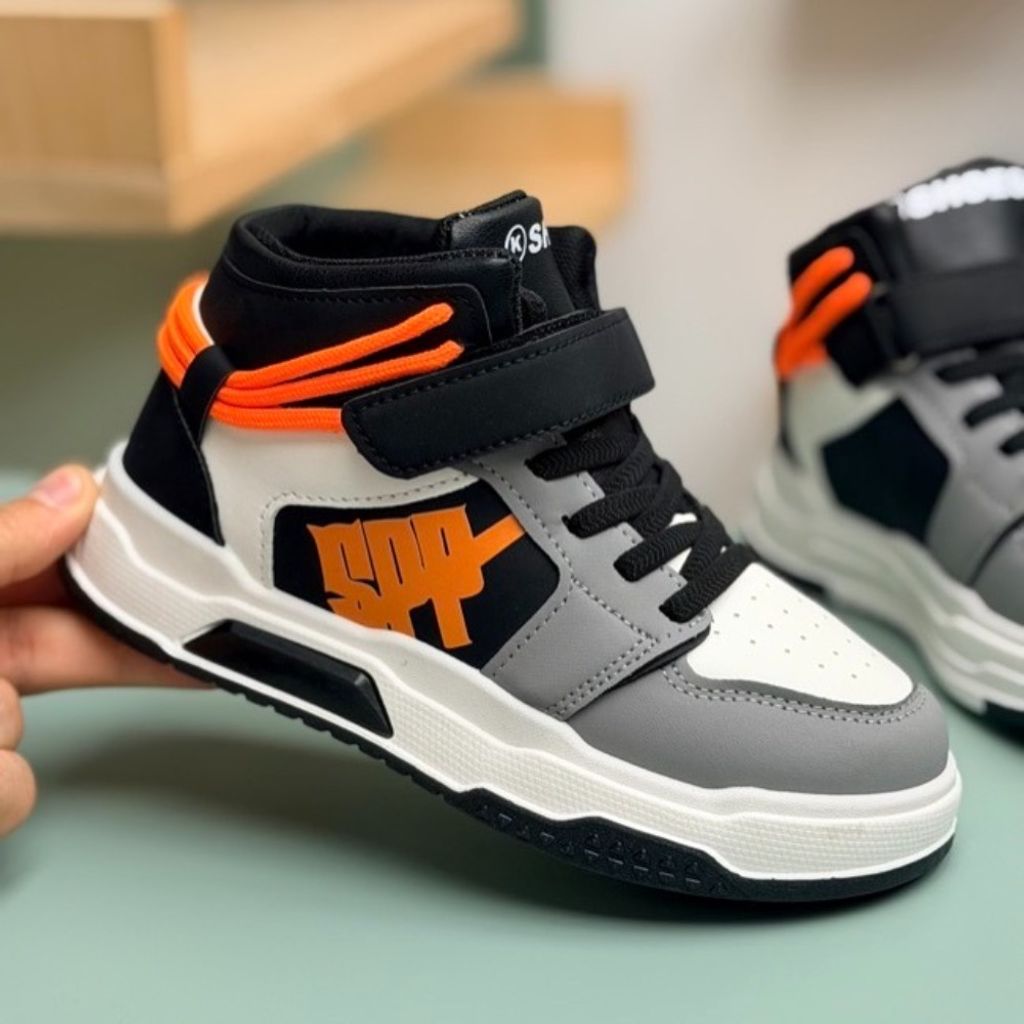 خرید انلاین کتونی بچگانه نیمساق طرح پشت بند از Kshoes کد 4080506