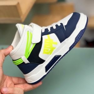 خرید انلاین کتونی بچگانه نیمساق طرح پشت بند از Kshoes کد 4080506