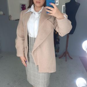 قیمت پالتو زنانه کوتاه موهری کرم