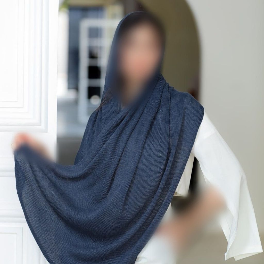 خرید اینترنتی شال پلیسه برشکا دور ریش لمه دار با منگوله های ظریف