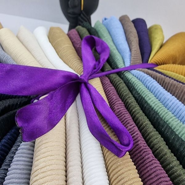 شال پلیسه برشکا دور ریش لمه دار با منگوله های ظریف