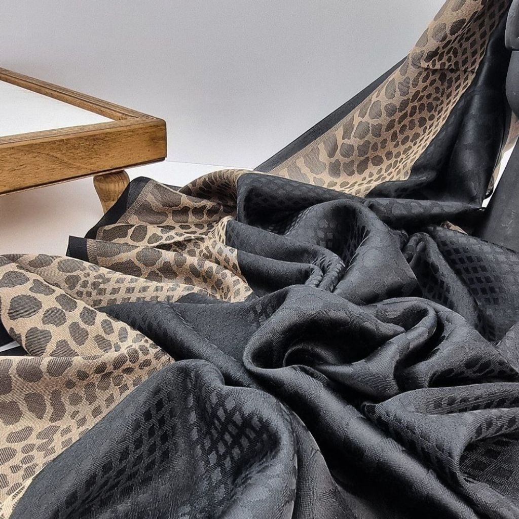 خرید انلاین شال ژاکارد حاشیه طلایی طرح پوست ماری