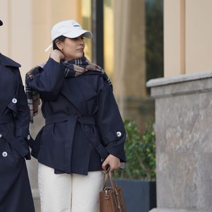 قیمت ارزان بارونی کوتاه سرمه ایی