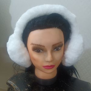 مشخصات گوش گیر جذاب