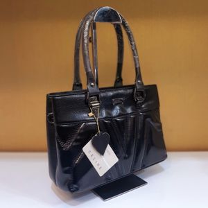 قیمت کیف زنانه مشکی چرمی