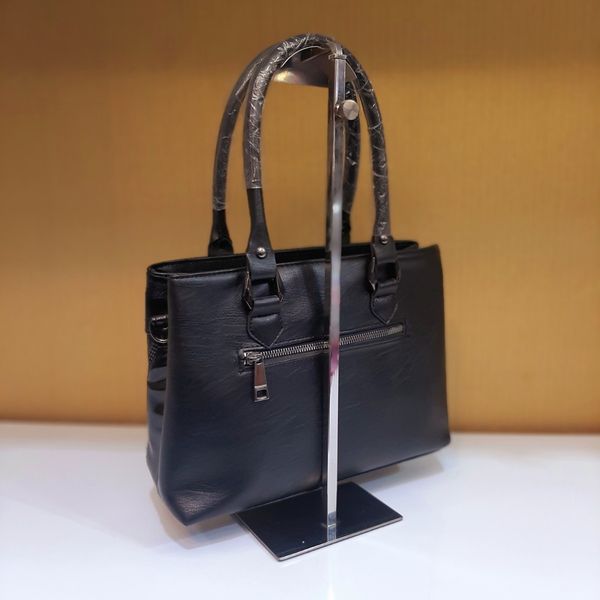 کیف زنانه مشکی چرمی