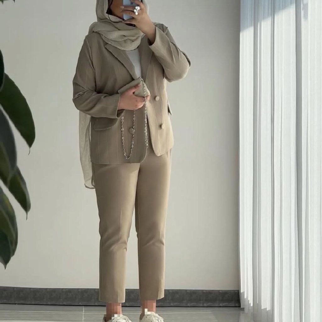 فروش اینترنتی ست کت شلوار مزونی ماه