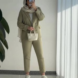 فروش اینترنتی ست کت شلوار مزونی ماه