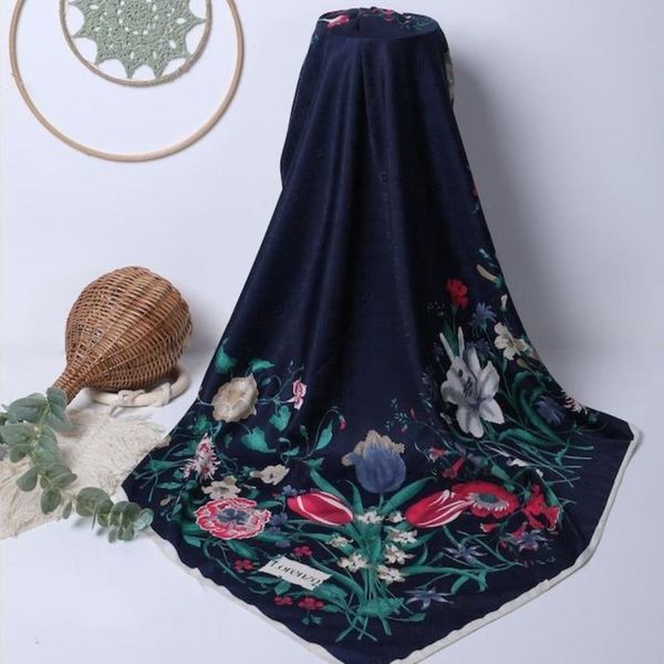 روسری ابریشم ژاکارد دور دست دوز قواره 110 مجلسی