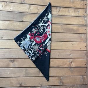 خرید آنلاین روسری ابریشم ژاکارد دور دست دوز قواره 110 مجلسی