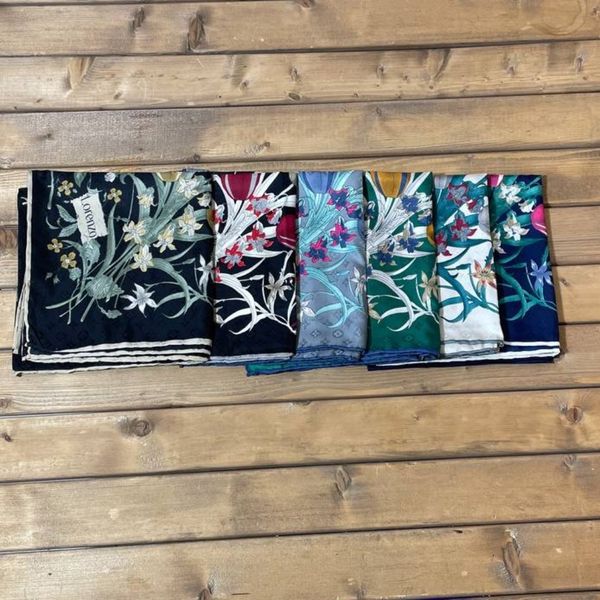 روسری ابریشم ژاکارد دور دست دوز قواره 110 مجلسی