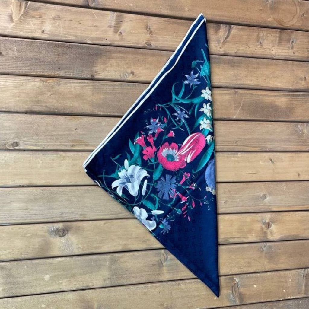 خرید اینترنتی روسری ابریشم ژاکارد دور دست دوز قواره 110 مجلسی