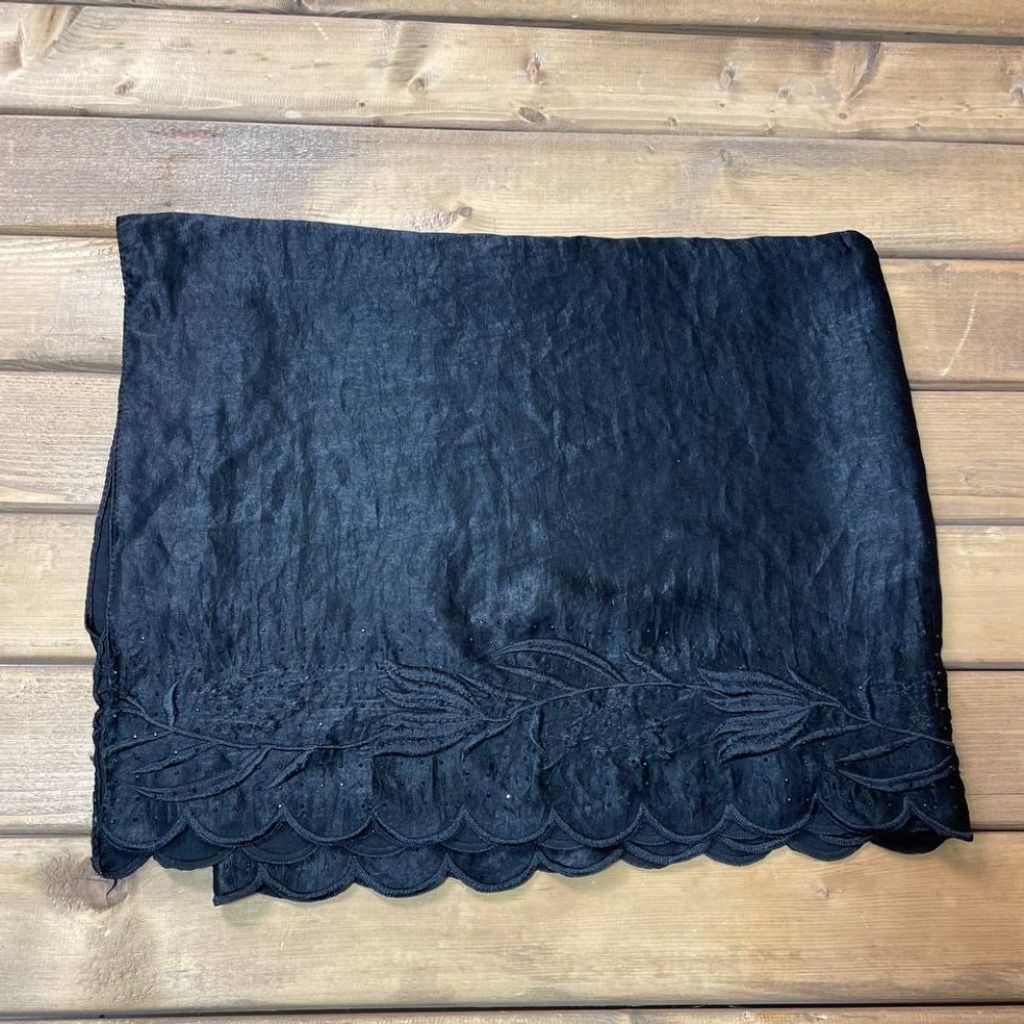 خرید آنلاین شال ابریشم کوپرا گلدوزی شده مشکی مجلسی