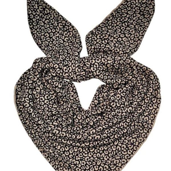 روسری نخ ژاکارد چهارفصل قواره 95 سانت