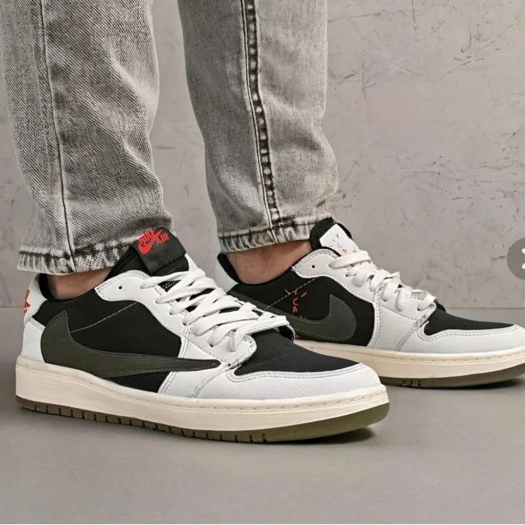 مشخصات کفش جردن تراویس مردانه رنگ سبز سفید