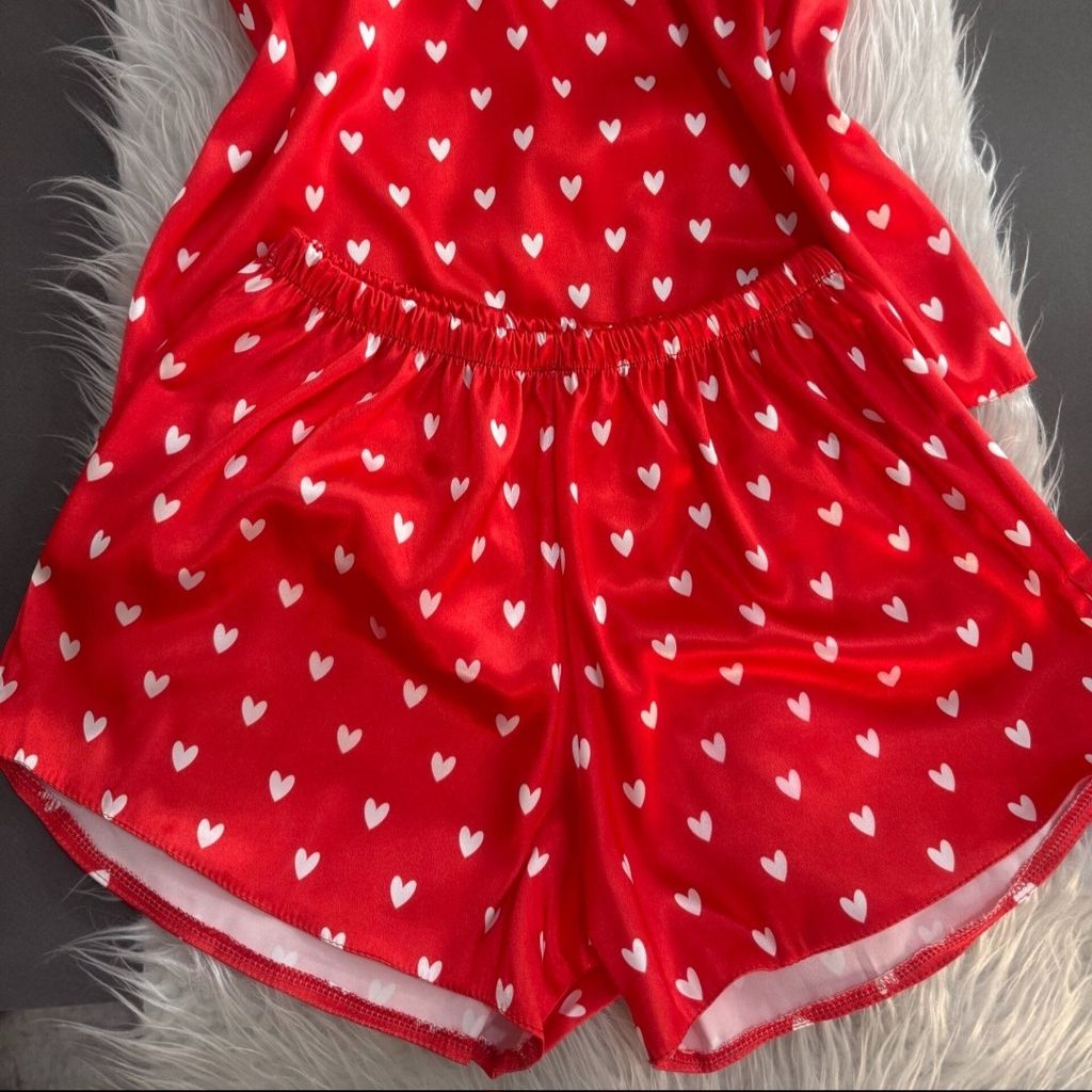 خرید اینترنتی تاپ و شلوارک ساتن قلبی❤