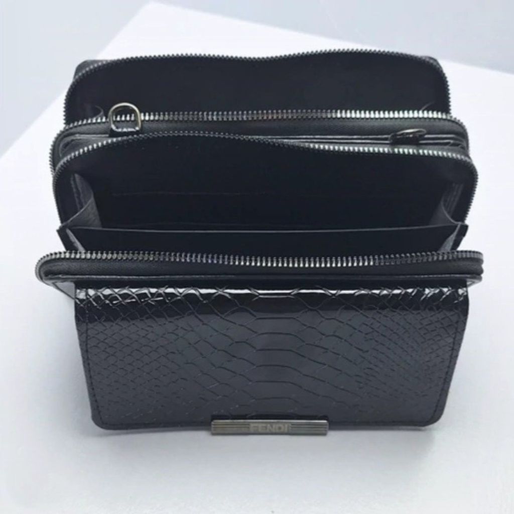 مشخصات کیف پاسپورتی زنانه طرح کروکدیل