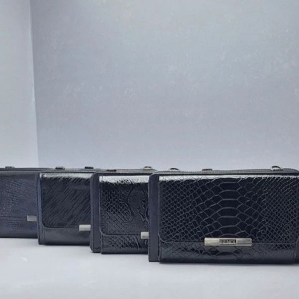 کیف پاسپورتی زنانه طرح رعد و برقی