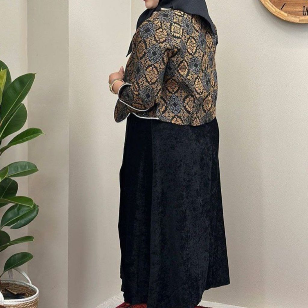 فروش اینترنتی کت و سارافون ست دوتیکه شیوا