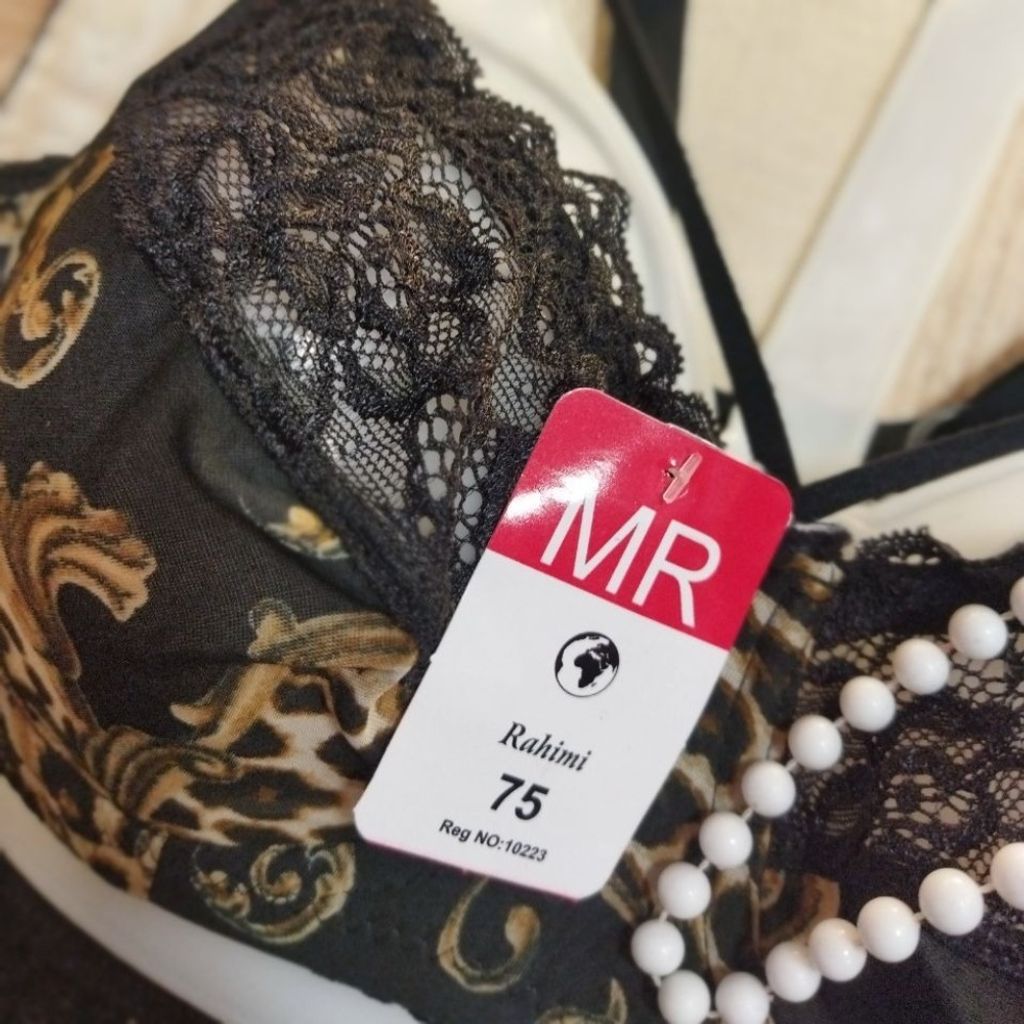 خرید اینترنتی ست شورت و سوتین فنردار گیپوری زنانه st63y