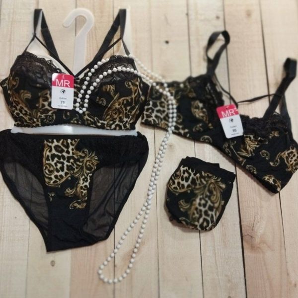 ست شورت و سوتین فنردار گیپوری زنانه st63y