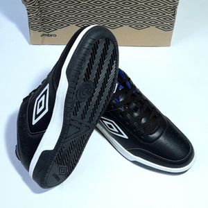 مشخصات کتونی مردانه آمبرو اورجینال Umbro Hatton