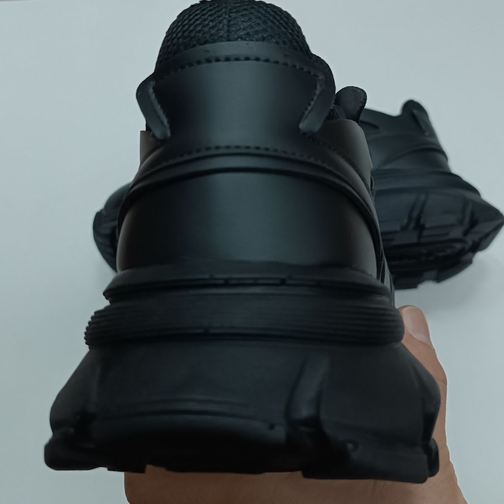 خرید آنلاین کتونی مردانه چانکی برشکا تمام مشکی