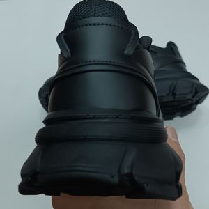 خرید آنلاین کتونی مردانه چانکی برشکا تمام مشکی