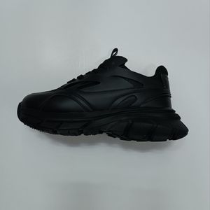 مشخصات کتونی مردانه چانکی برشکا تمام مشکی