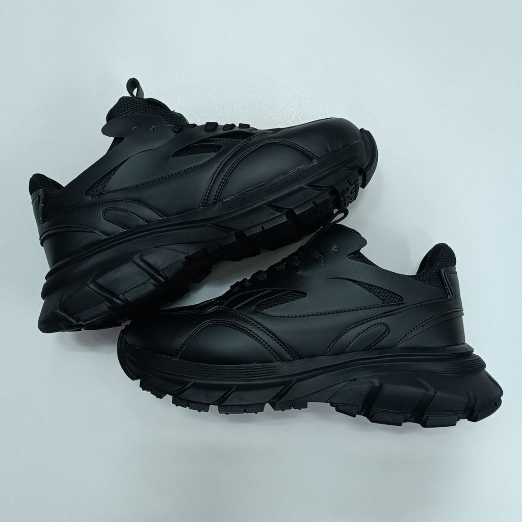 خرید اینترنتی کتونی مردانه چانکی برشکا تمام مشکی