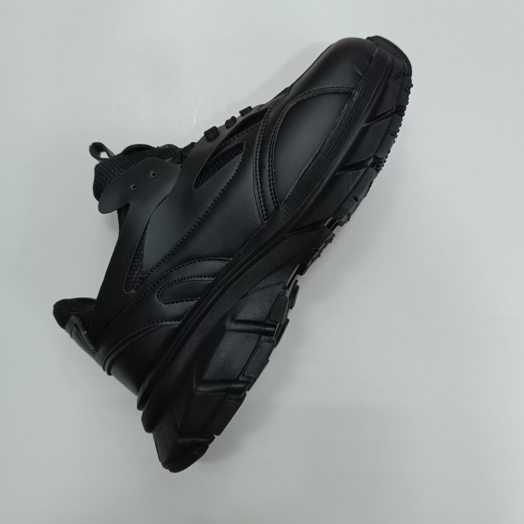 مشخصات کتونی مردانه چانکی برشکا تمام مشکی